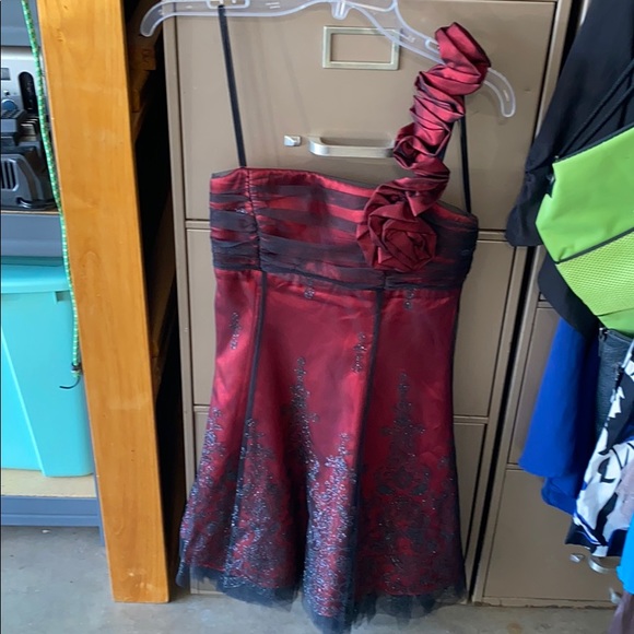 Dress - Picture 1 of 6